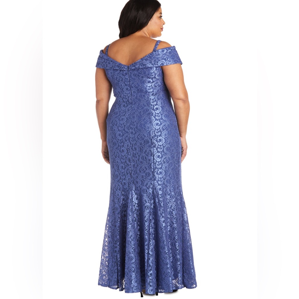 Plus Dress 💙 - Picture 7 of 12